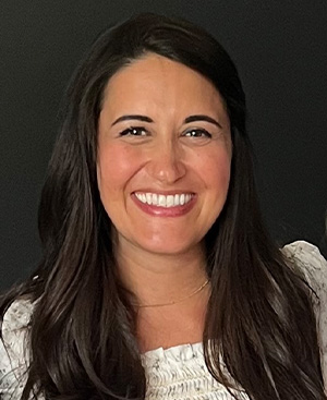 Headshot of registered dental assistant Maranda